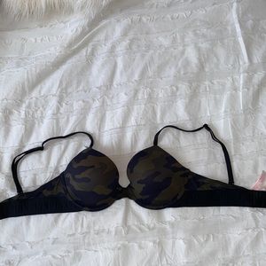 VS PINK camo bra